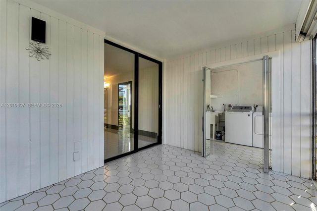 20441 NE 30th Ave 106-9, Aventura, FL 33180