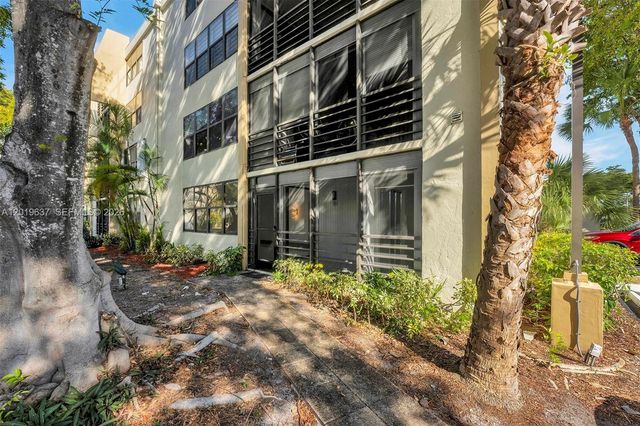 20441 NE 30th Ave 106-9, Aventura, FL 33180
