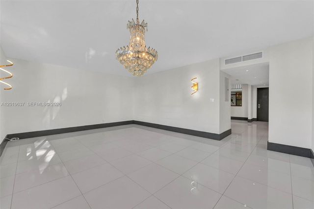 20441 NE 30th Ave 106-9, Aventura, FL 33180
