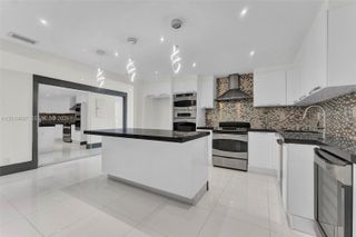 20441 NE 30th Ave 106-9, Aventura, FL 33180