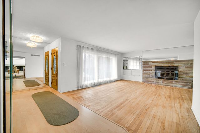 3606 E 34th Place, Hobart, IN 46342