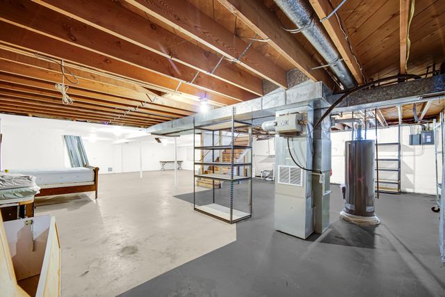 3606 E 34th Place, Hobart, IN 46342