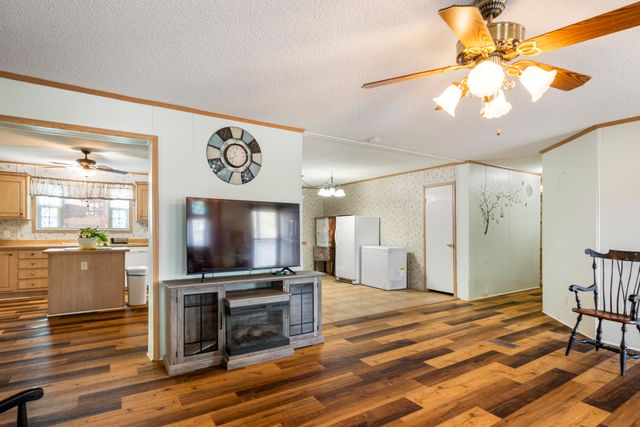 275 Falcon Circle, Chatsworth, GA 30705