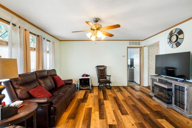 275 Falcon Circle, Chatsworth, GA 30705