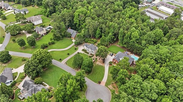4713 Bedford Glenn, Flowery Branch, GA 30542