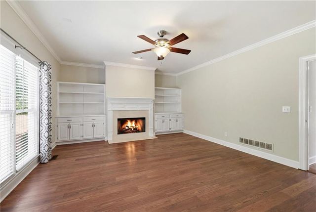 4713 Bedford Glenn, Flowery Branch, GA 30542