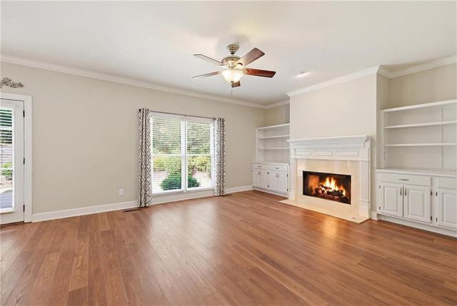 4713 Bedford Glenn, Flowery Branch, GA 30542