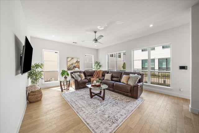 135 Garden Court E, Arlington, TX 76013