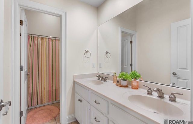 6348 Beau Douglas Ave, Gonzales, LA 70737