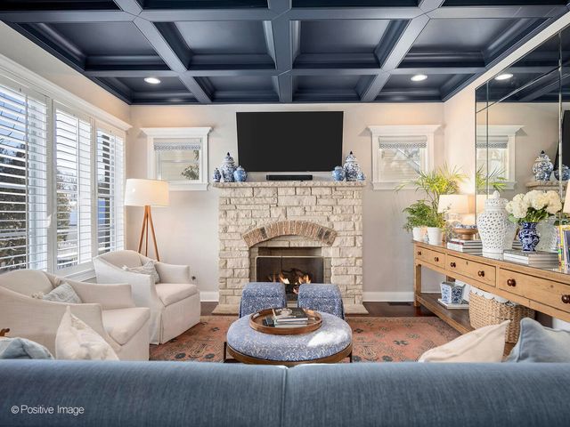 425 S Quincy Avenue, Hinsdale, IL 60521