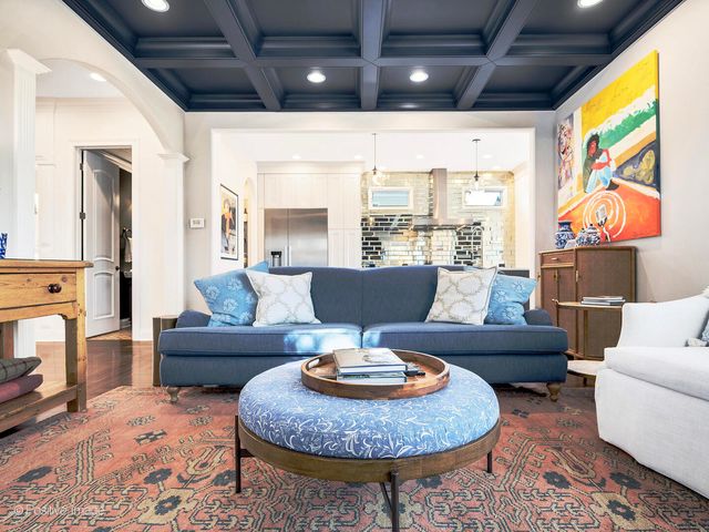 425 S Quincy Avenue, Hinsdale, IL 60521