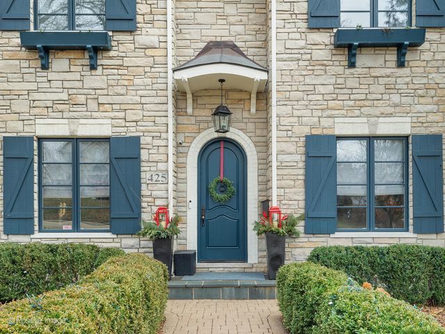 425 S Quincy Avenue, Hinsdale, IL 60521