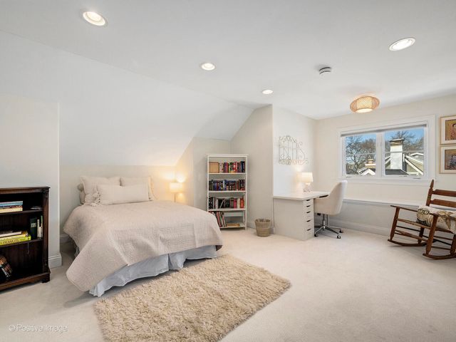 425 S Quincy Avenue, Hinsdale, IL 60521