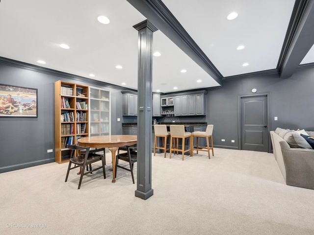 425 S Quincy Avenue, Hinsdale, IL 60521