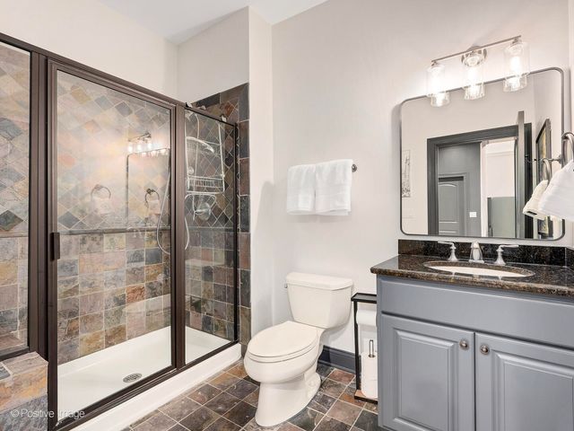 425 S Quincy Avenue, Hinsdale, IL 60521