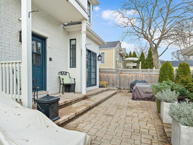 425 S Quincy Avenue, Hinsdale, IL 60521