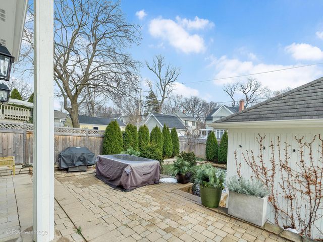 425 S Quincy Avenue, Hinsdale, IL 60521