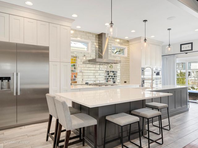 425 S Quincy Avenue, Hinsdale, IL 60521