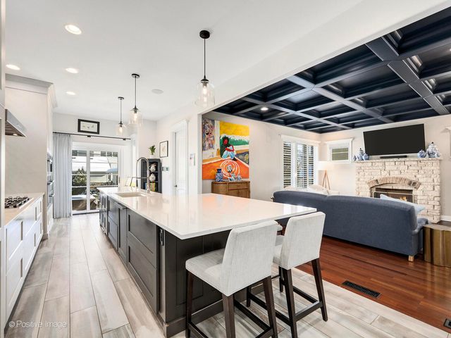 425 S Quincy Avenue, Hinsdale, IL 60521