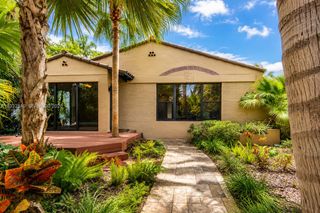 4230 Royal Palm Avenue, Miami Beach, FL 33140