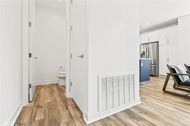 609 S Lyon Street, Santa Ana, CA 92705