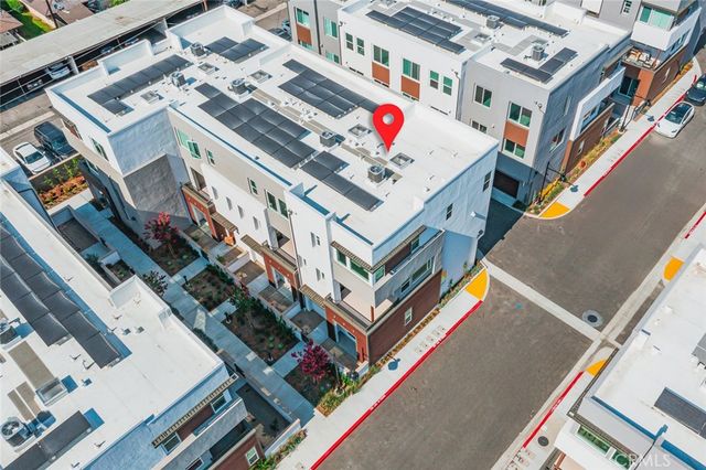 609 S Lyon Street, Santa Ana, CA 92705