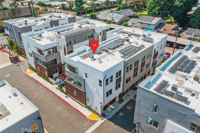 609 S Lyon Street, Santa Ana, CA 92705