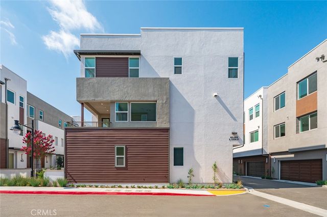 609 S Lyon Street, Santa Ana, CA 92705