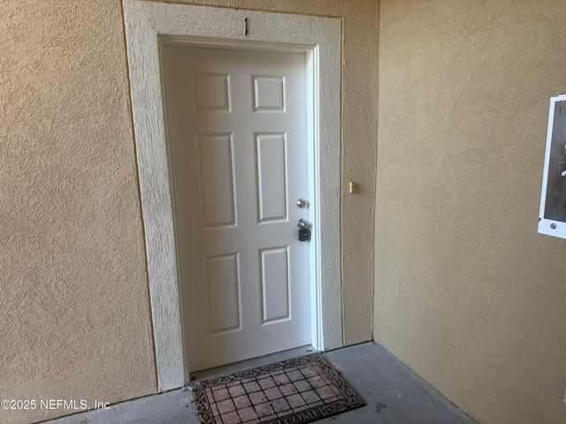 5150 PLAYPEN Drive 2-1, Jacksonville, FL 32210