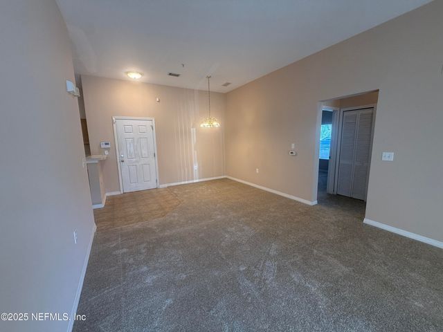 5150 PLAYPEN Drive 2-1, Jacksonville, FL 32210