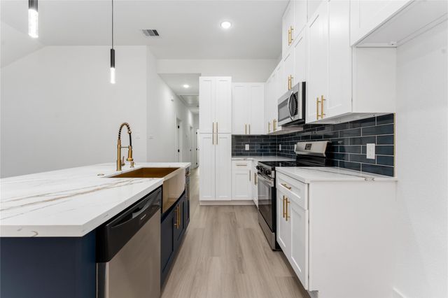 9406 Sandra Street A, Houston, TX 77016