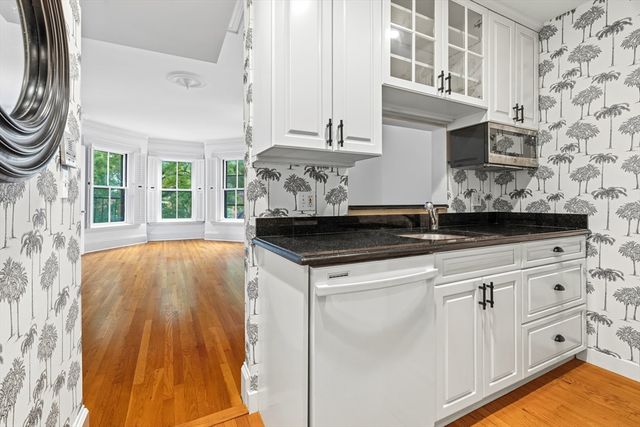 302 Commonwealth Ave C, Boston, MA 02115