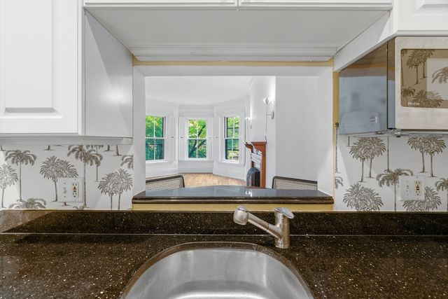302 Commonwealth Ave C, Boston, MA 02115