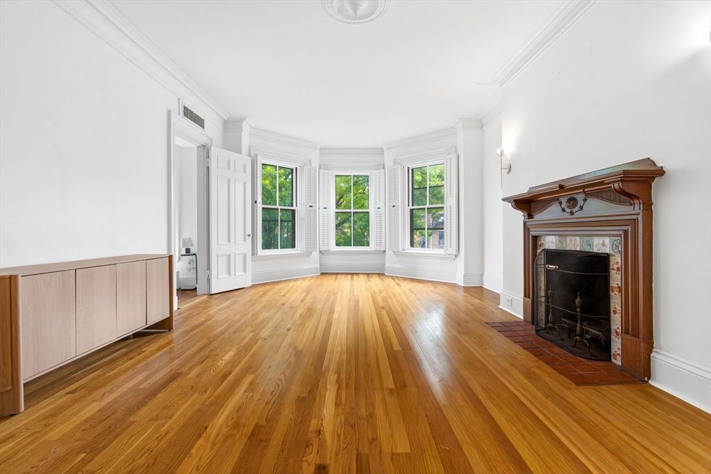 302 Commonwealth Ave C, Boston, MA 02115