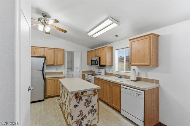 228 Hopi Lane, Henderson, NV 89015