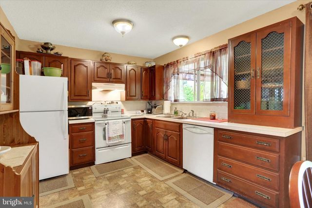 6250 HUNTINGDON ST, Harrisburg, PA 17111