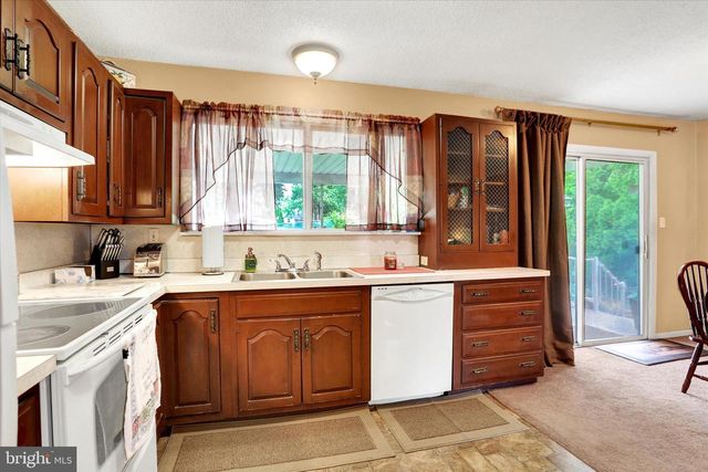 6250 HUNTINGDON ST, Harrisburg, PA 17111