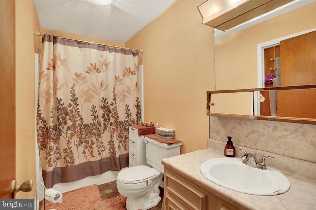 6250 HUNTINGDON ST, Harrisburg, PA 17111