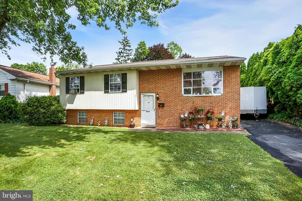 6250 HUNTINGDON ST, Harrisburg, PA 17111