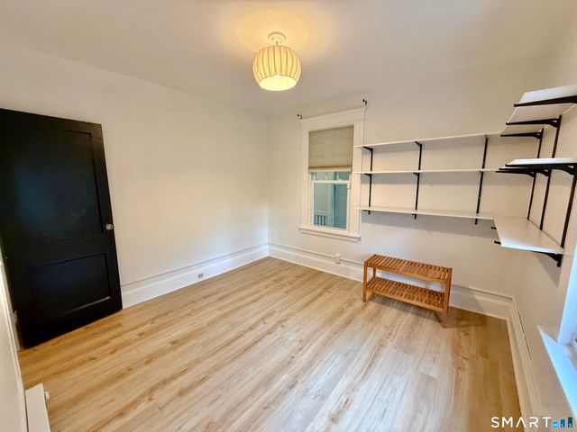 31 Hillcrest Avenue, Waterbury, CT 06705