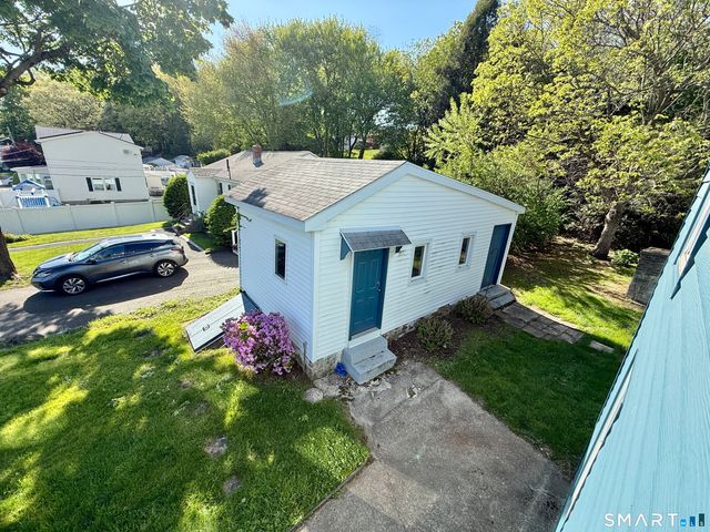 31 Hillcrest Avenue, Waterbury, CT 06705