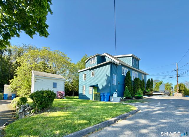 31 Hillcrest Avenue, Waterbury, CT 06705