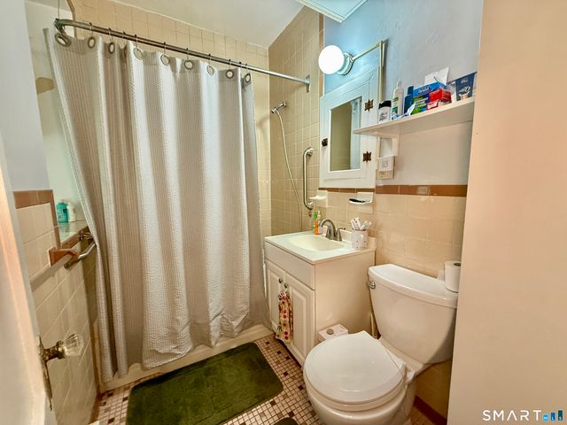 31 Hillcrest Avenue, Waterbury, CT 06705
