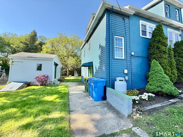 31 Hillcrest Avenue, Waterbury, CT 06705