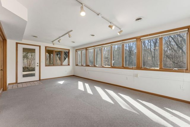 10665 Northmark Drive, Eden Prairie, MN 55344