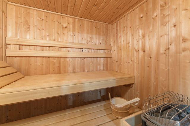 10665 Northmark Drive, Eden Prairie, MN 55344