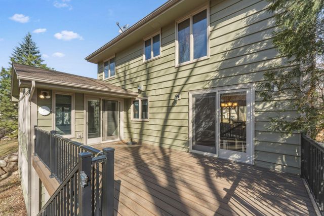 10665 Northmark Drive, Eden Prairie, MN 55344