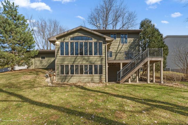 10665 Northmark Drive, Eden Prairie, MN 55344