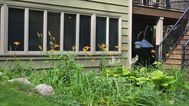 10665 Northmark Drive, Eden Prairie, MN 55344