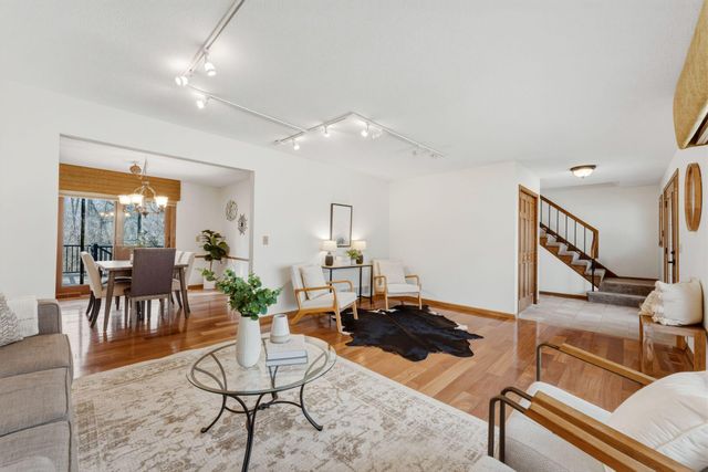 10665 Northmark Drive, Eden Prairie, MN 55344